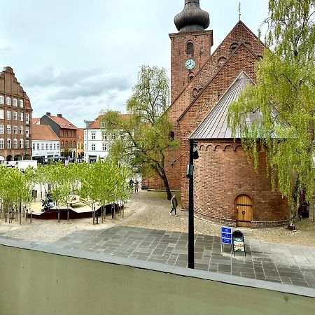 2 Vaerelses Retro Lejlighed Pa Torvet Horsens Exterior foto